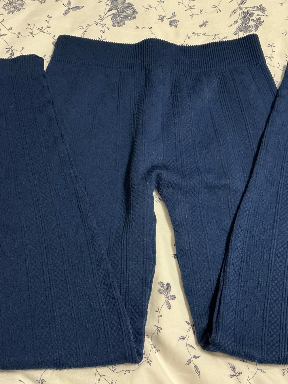 🎉3 for $15🎉 Navy Cable Knit Lined Leggings